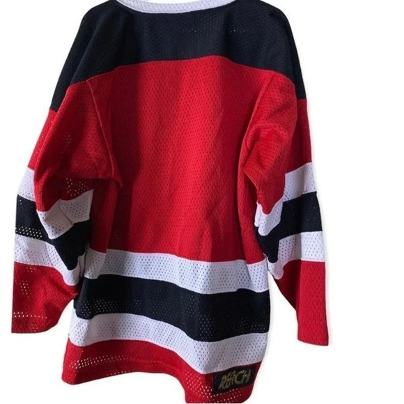 REACH SPORTS EUC BOYS GIRLS RED HOCKEY SHIRT TOP SIZE M YOUTH MEDIUM - Picture 2 of 4